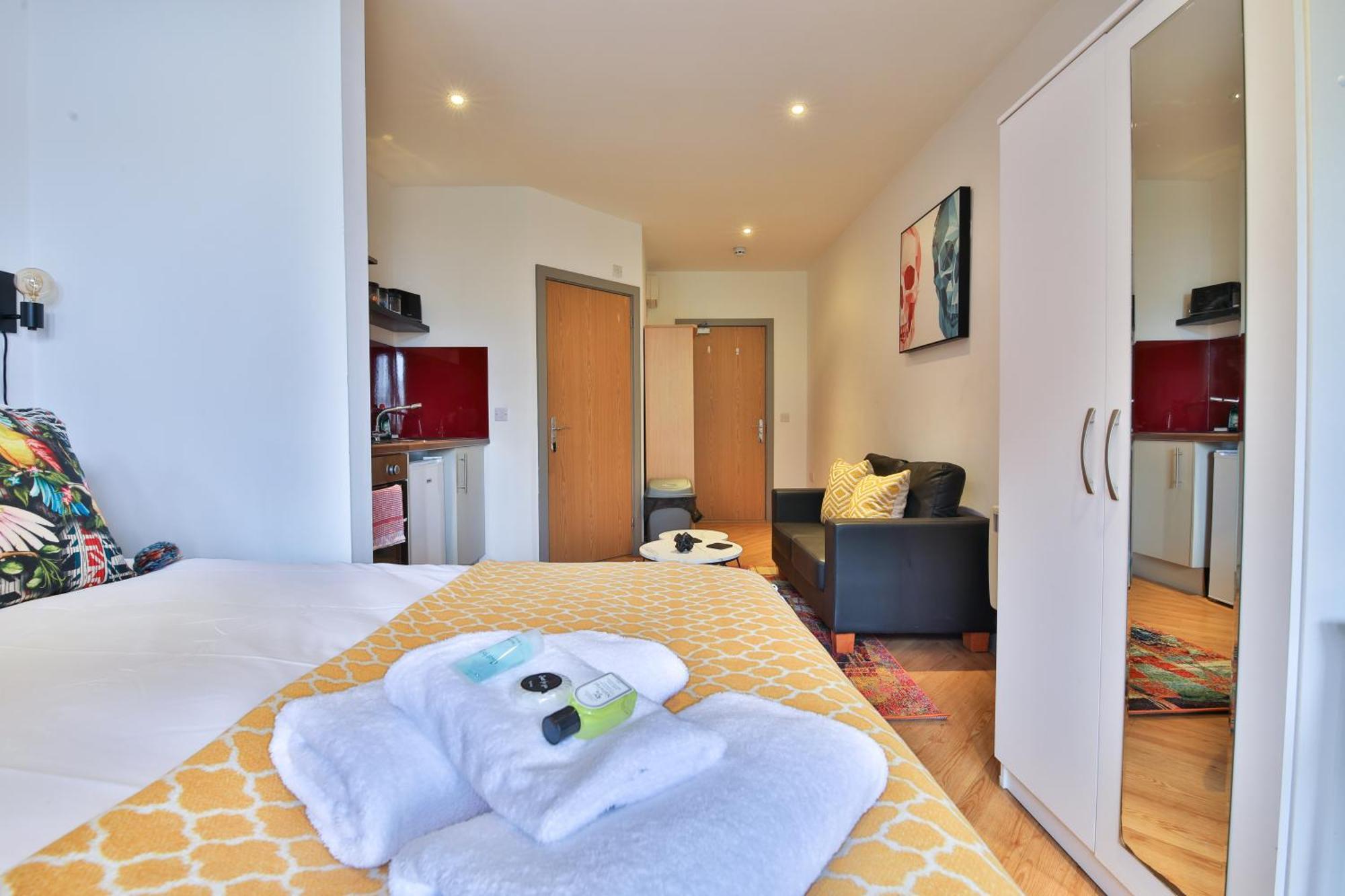 Princess Lofts City Centre Studios With Nespresso Coffee Machines & New Fast Wifi By Stayright Swansea Exterior foto